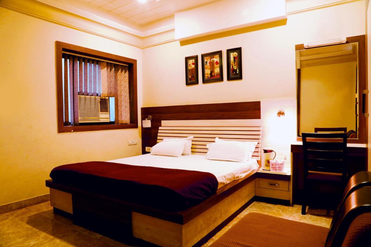 Hotel Prayag Prayagraj Bagian luar foto