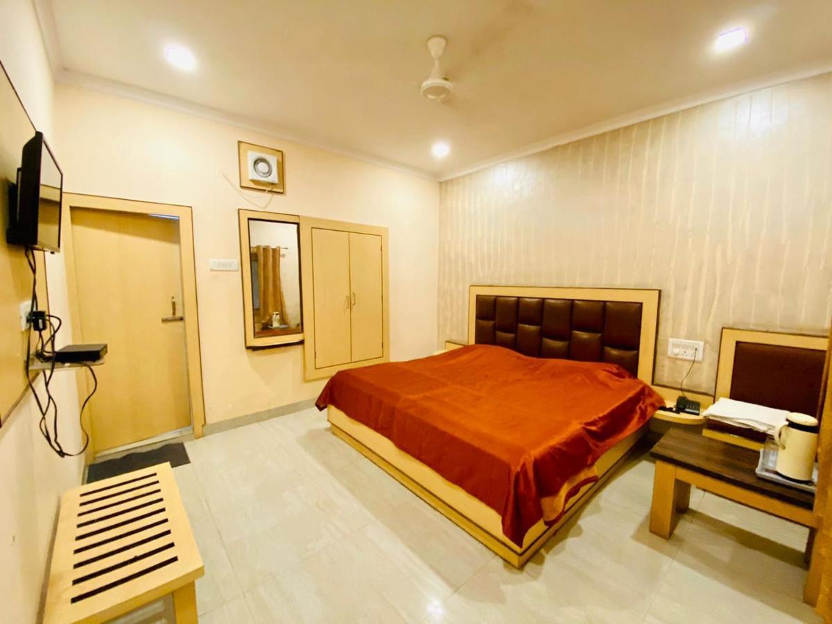 Hotel Prayag Prayagraj Bagian luar foto