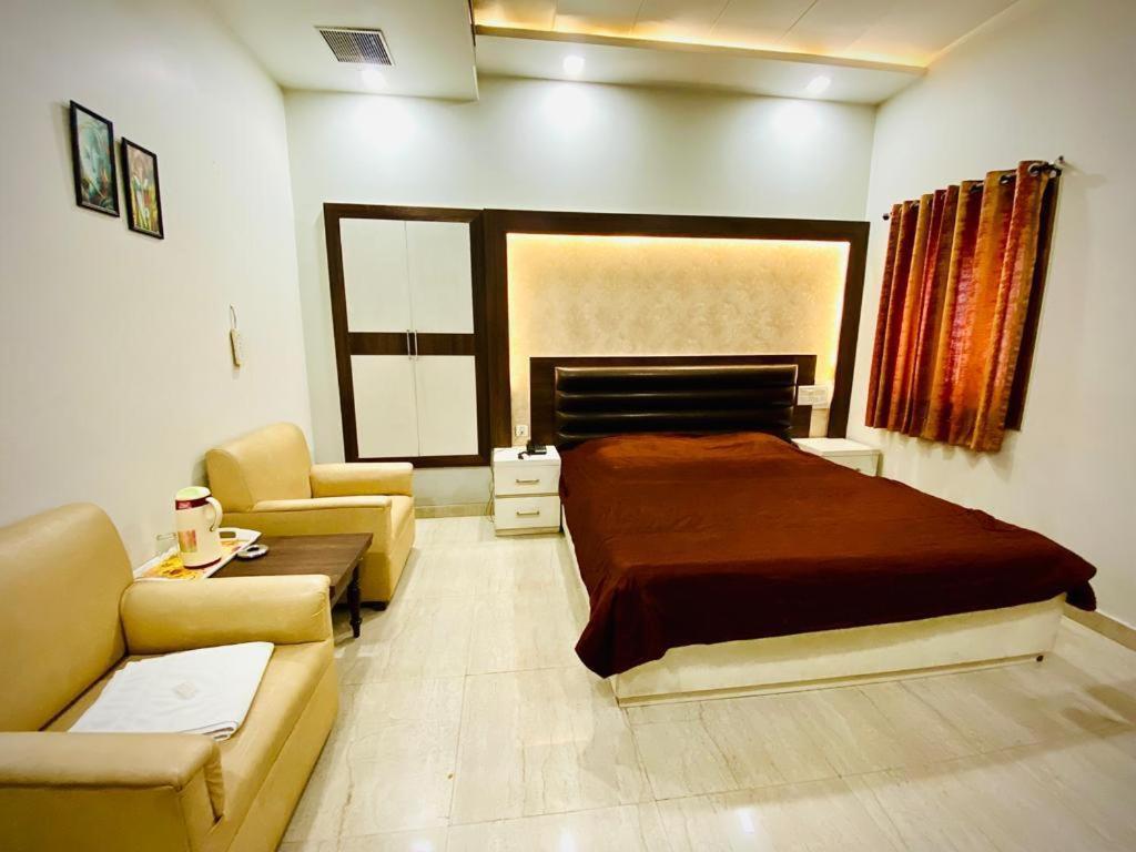 Hotel Prayag Prayagraj Bagian luar foto