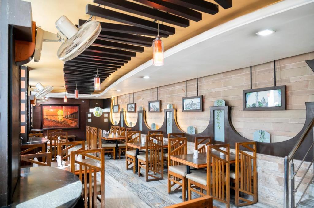 Hotel Prayag Prayagraj Bagian luar foto