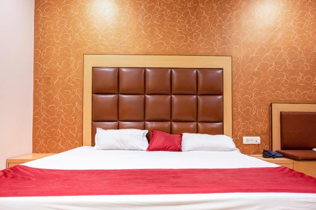 Hotel Prayag Prayagraj Bagian luar foto